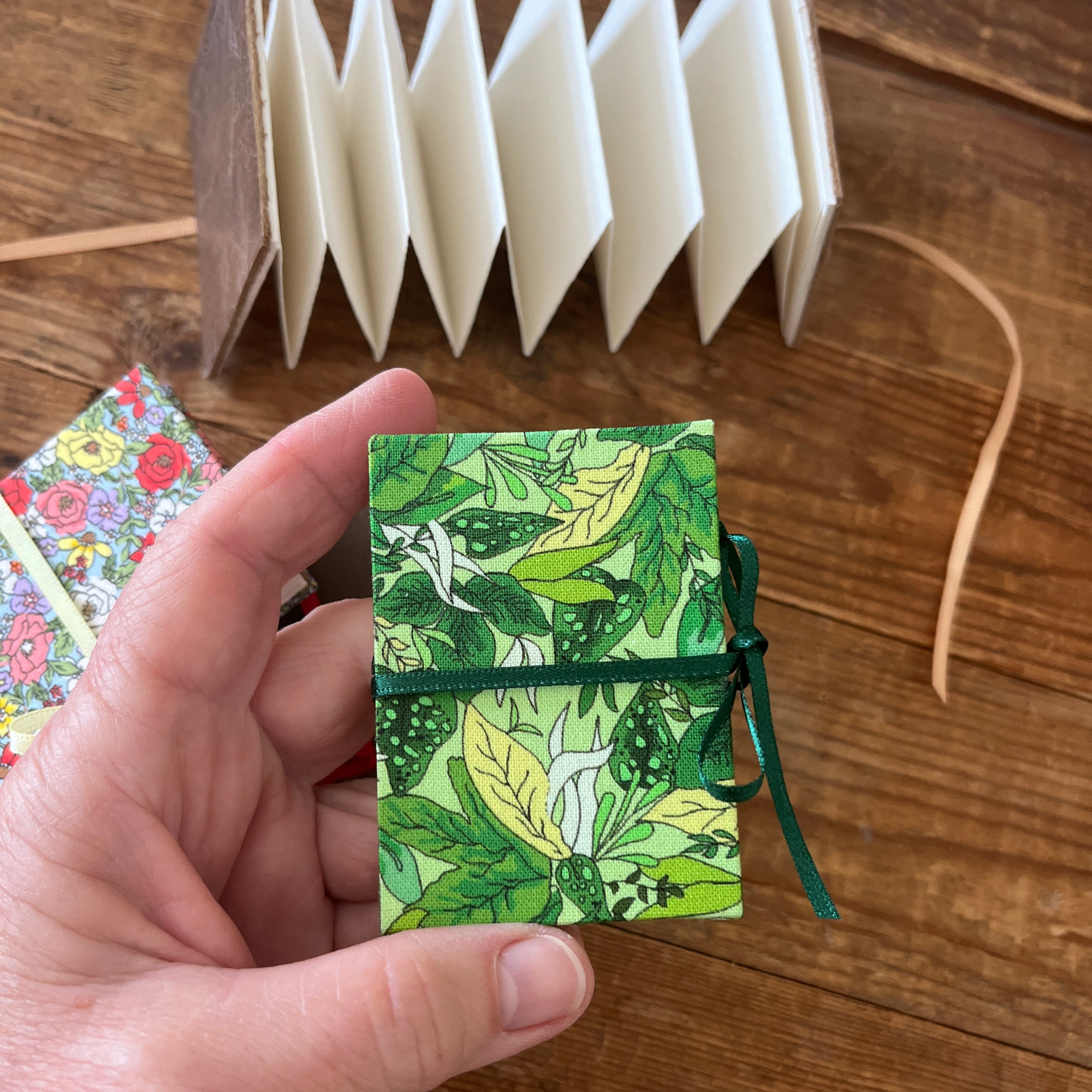 Accordion / concertina mini journal - blank pages