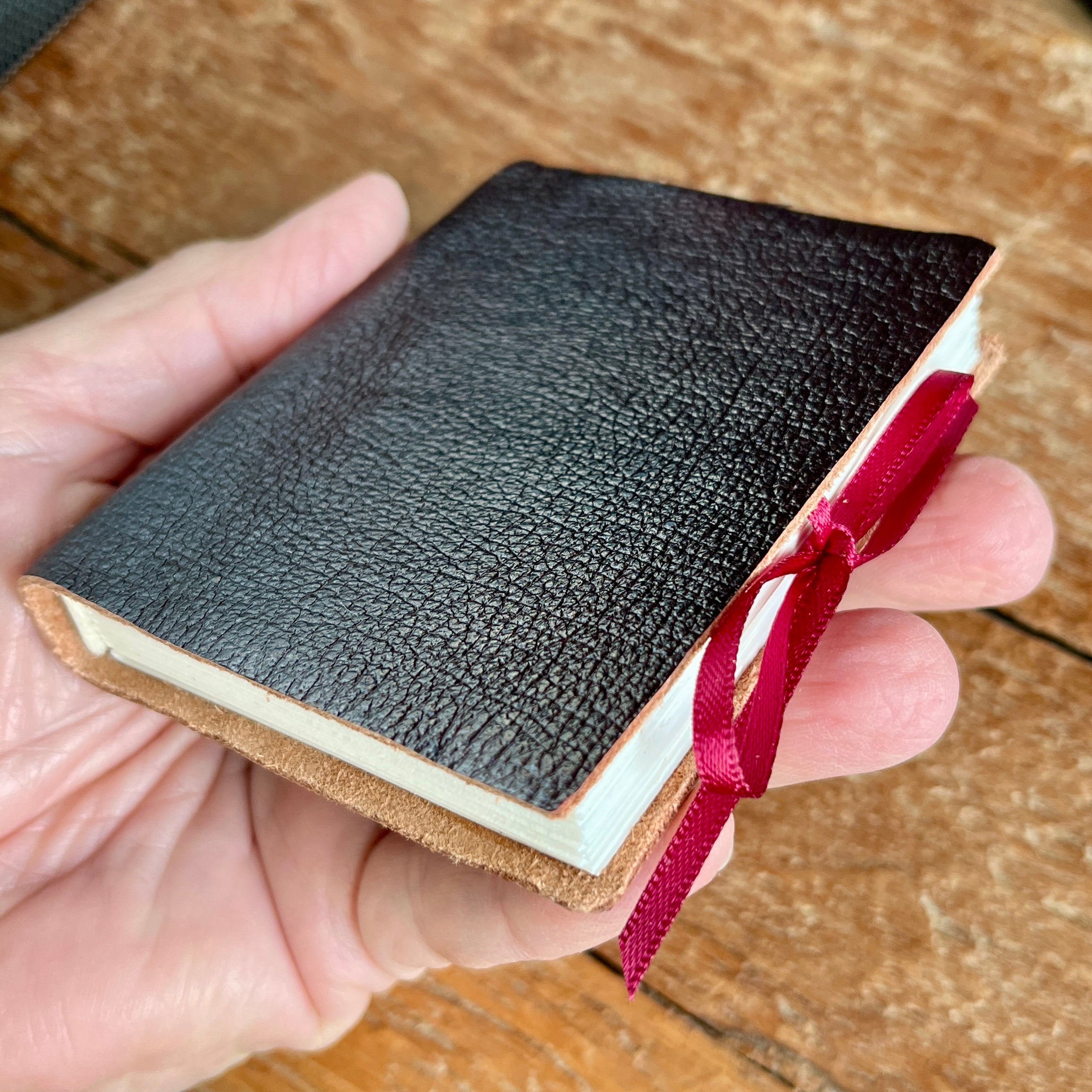 Maxi handmade journal in genuine leather - blank pages