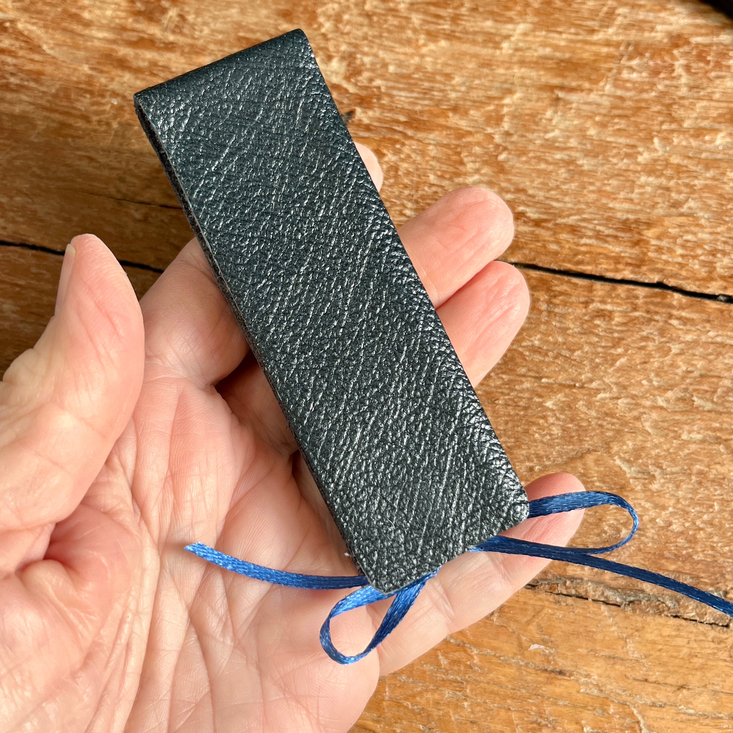 Slim handmade mini journal in genuine leather - blank pages