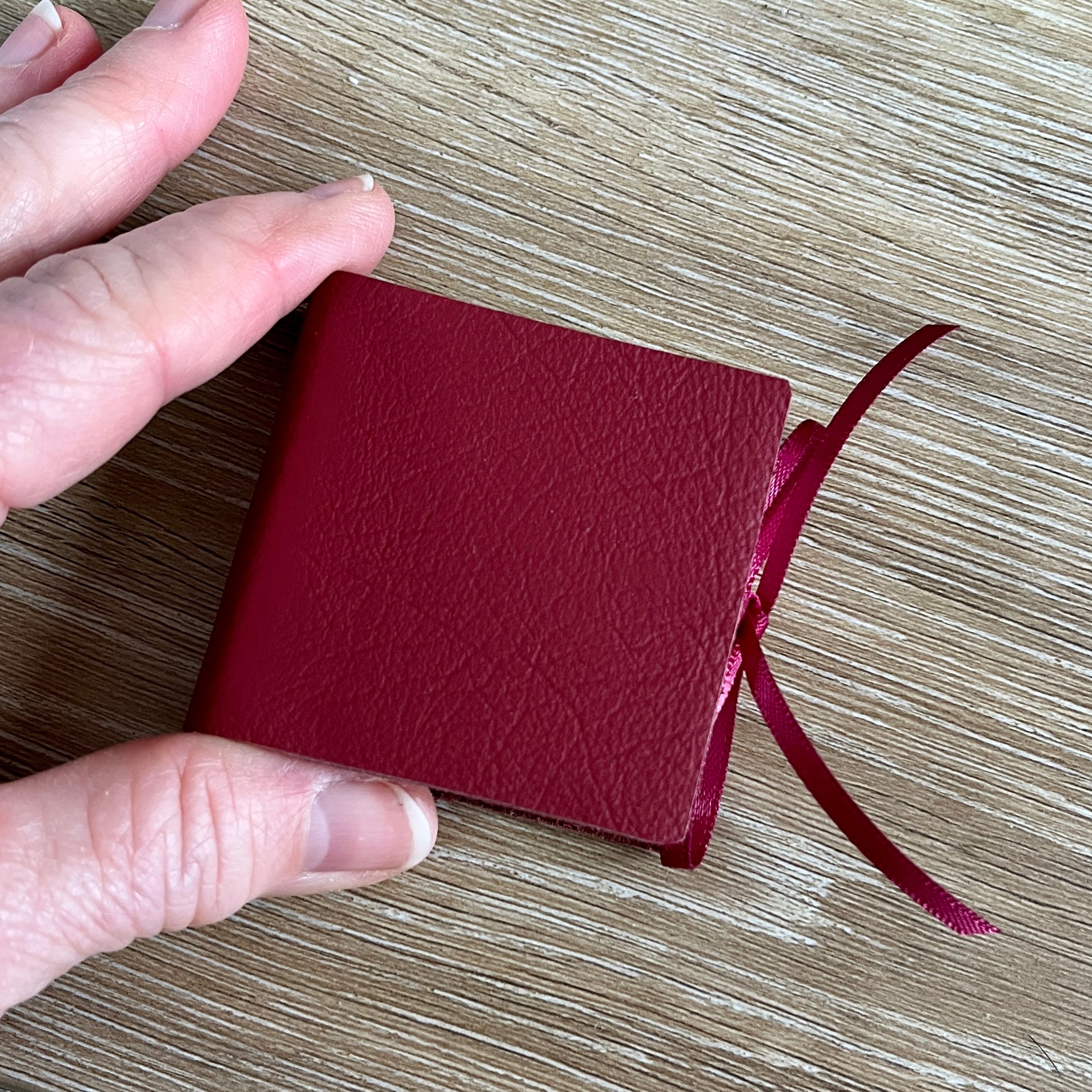 Square handmade mini journal in genuine leather - blank pages