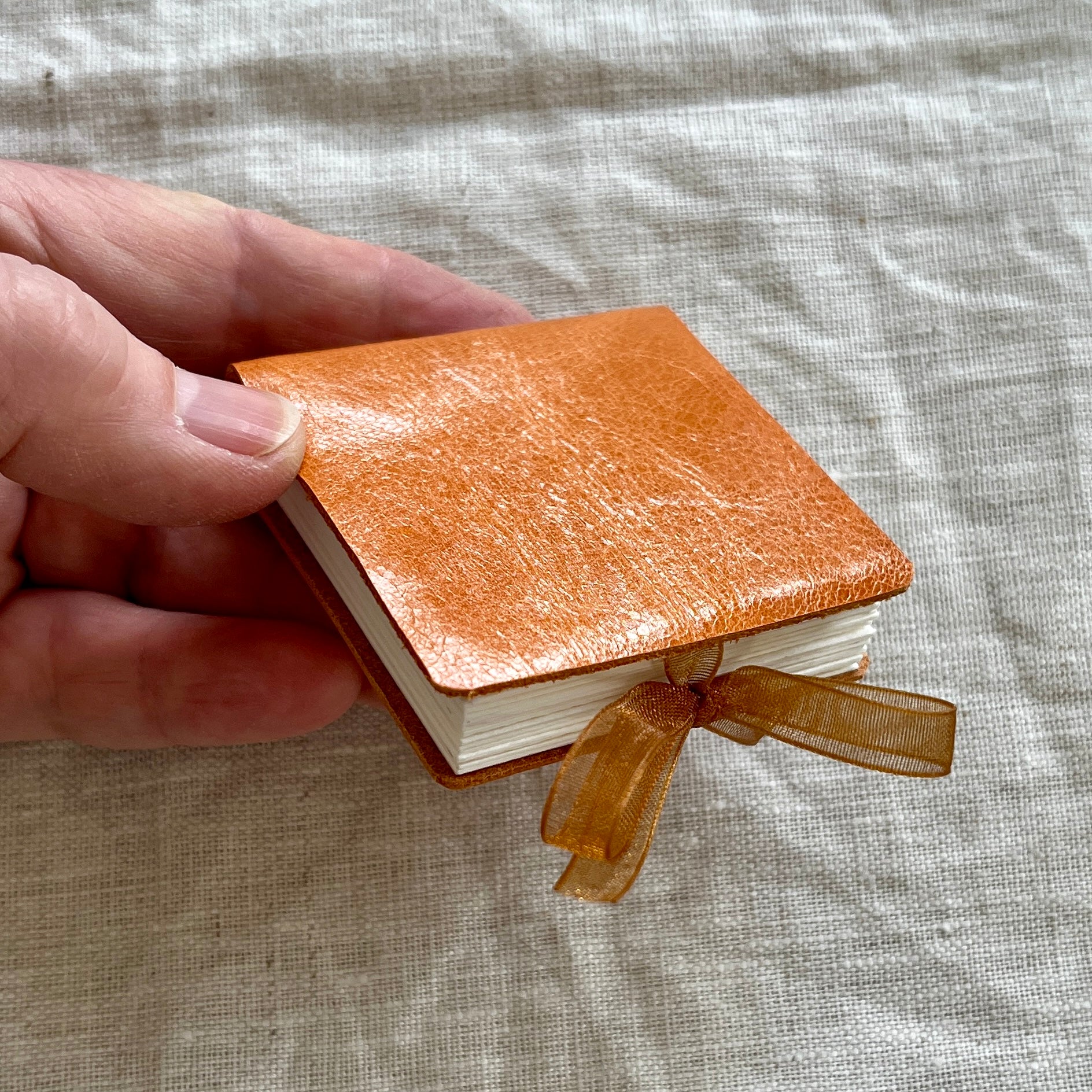 Square handmade mini journal in genuine leather - blank pages