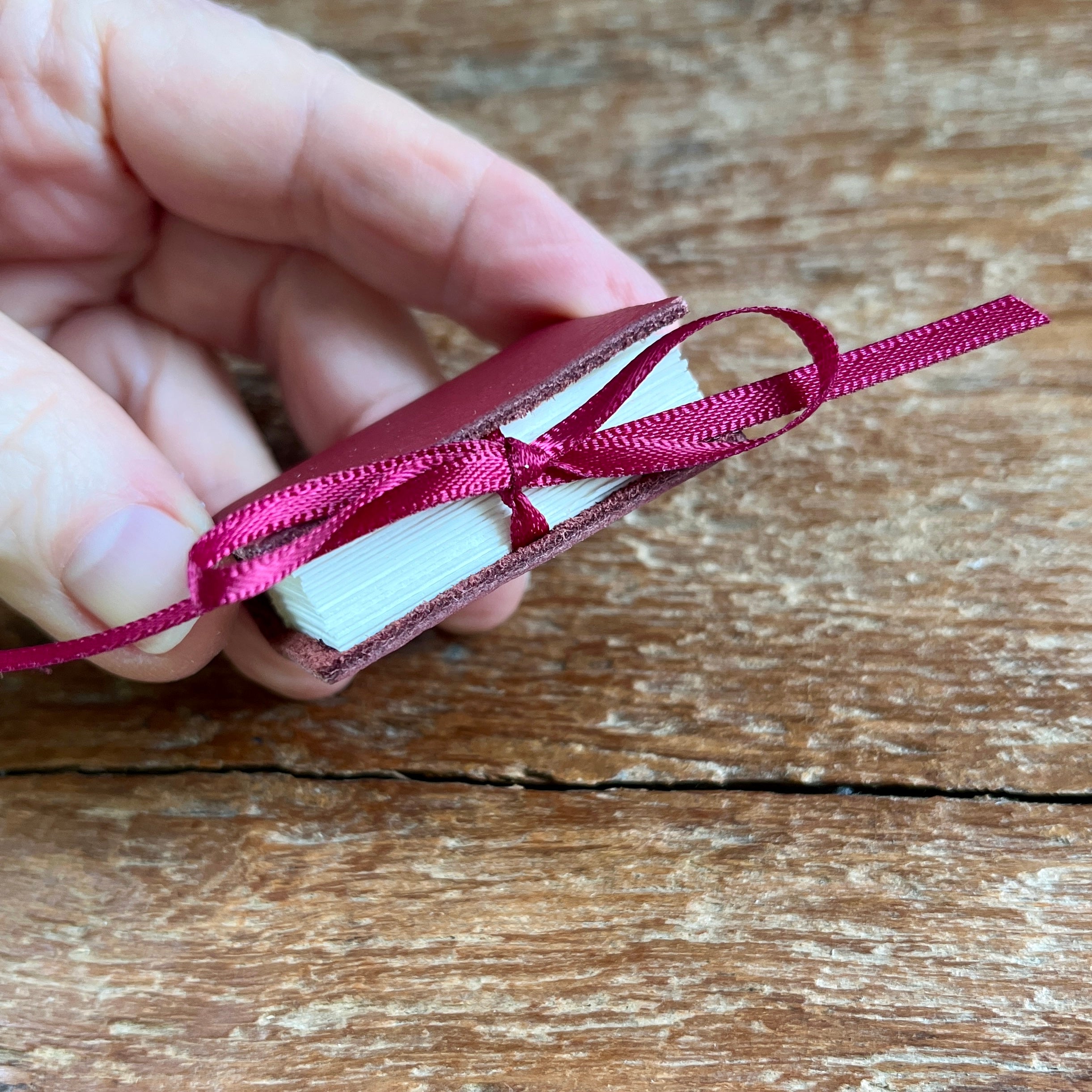 Tiny handmade mini journal in genuine leather - blank pages