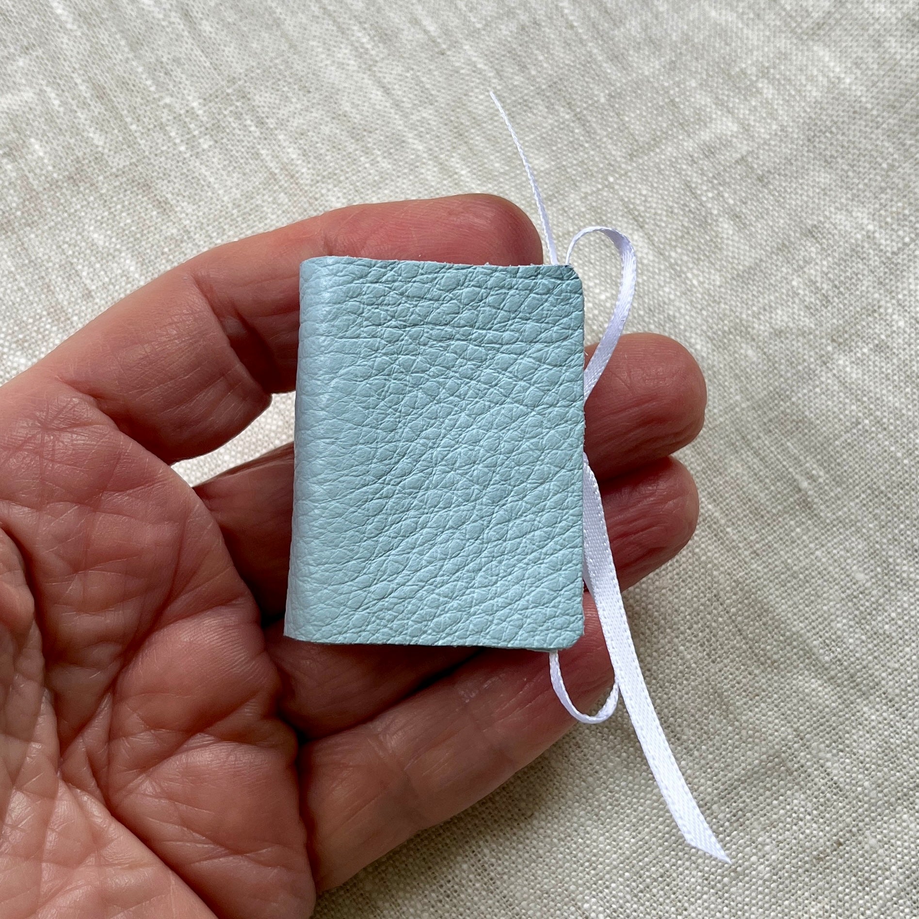 Tiny handmade mini journal in genuine leather - blank pages