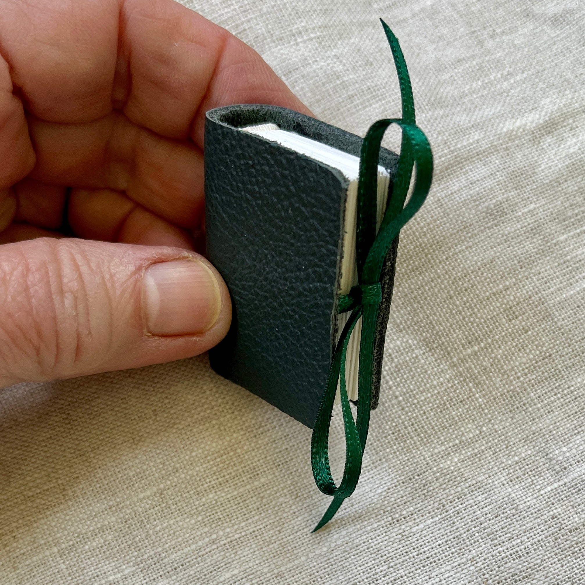 Tiny handmade mini journal in genuine leather - blank pages