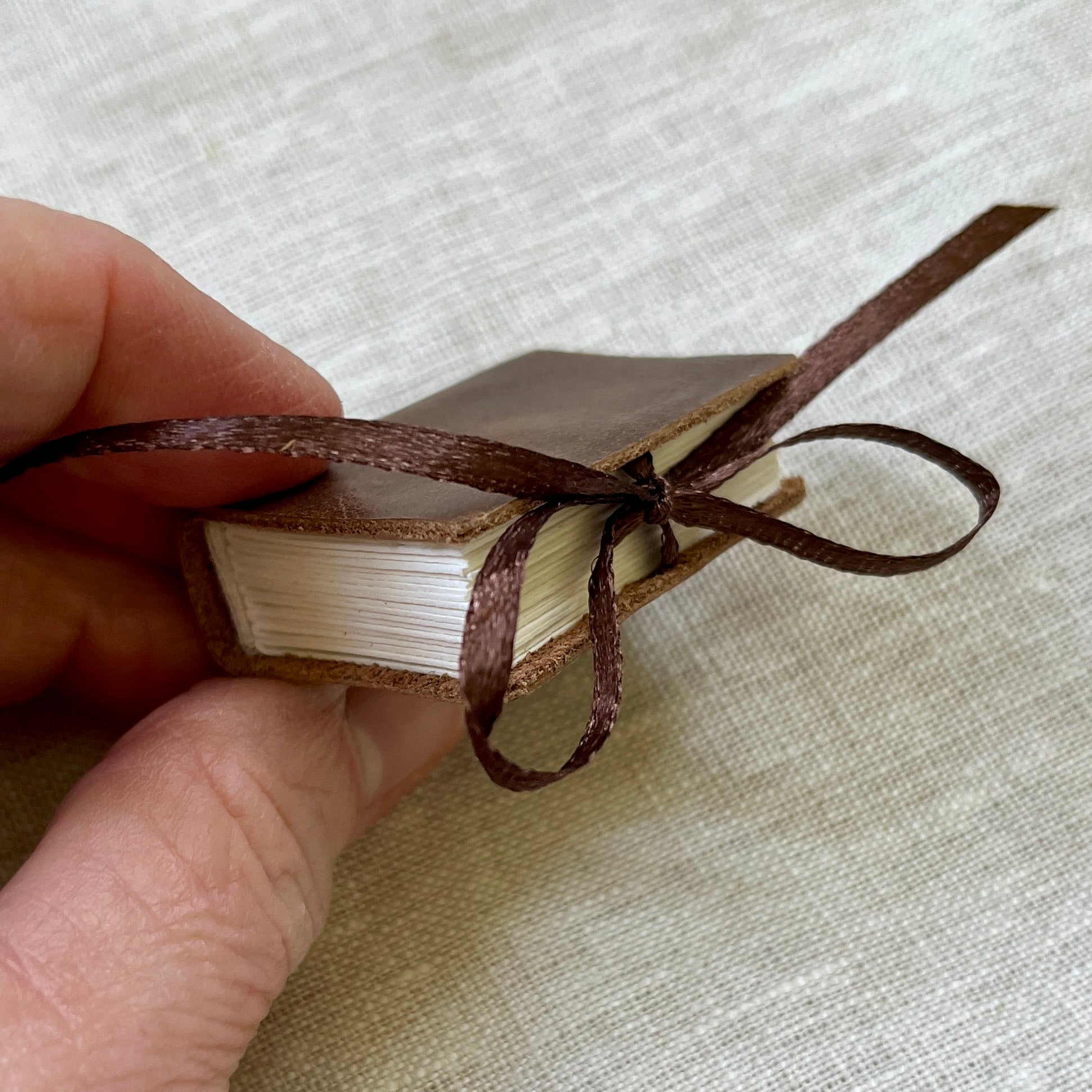 Tiny handmade mini journal in genuine leather - blank pages