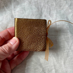 Square handmade mini journal in printed metallic genuine leather - blank pages