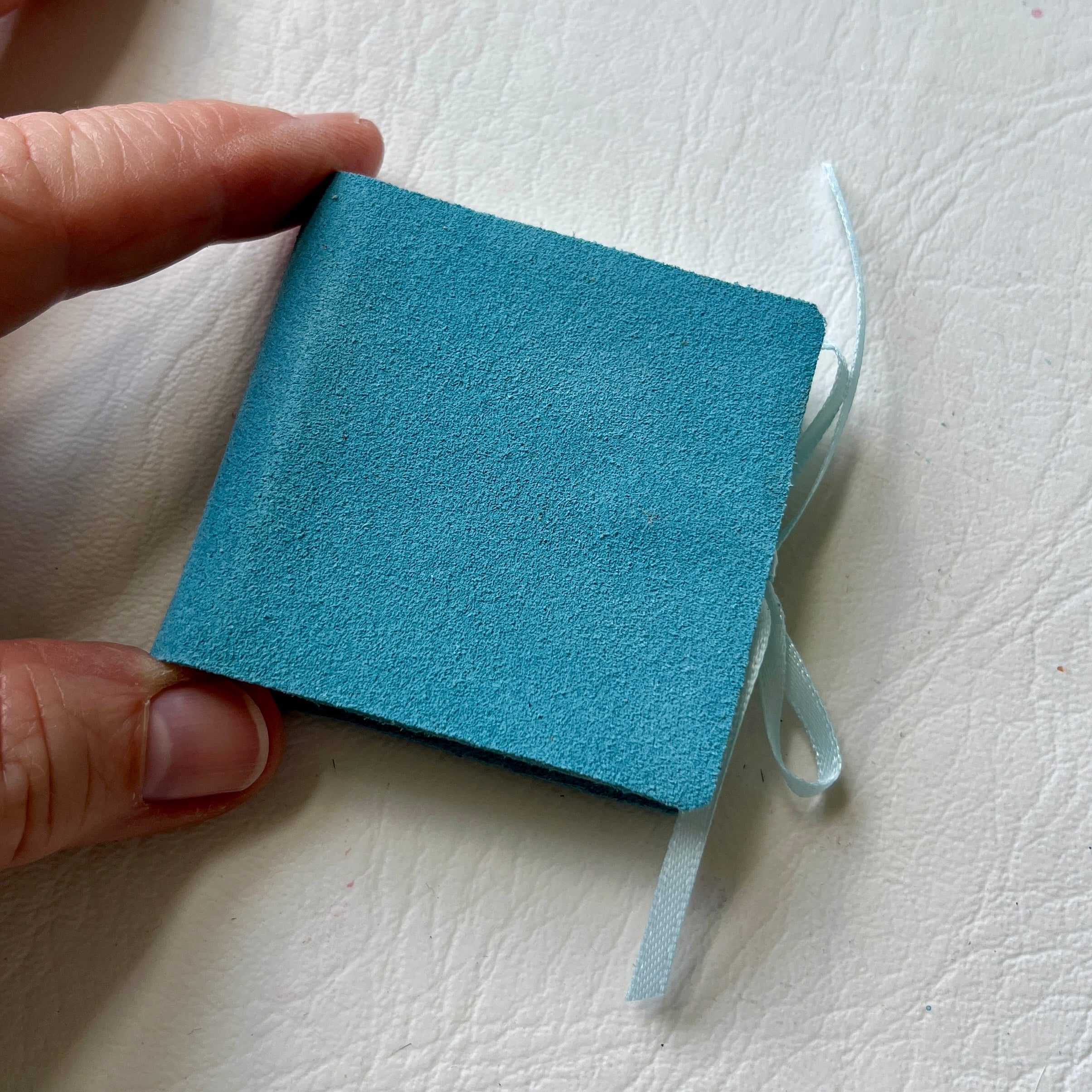 Square handmade mini journal in genuine leather - blank pages