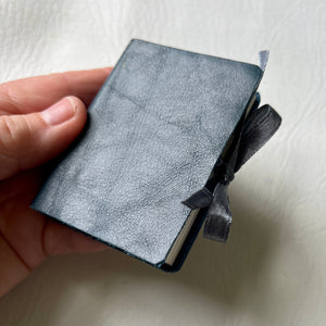 Midi handmade journal in genuine leather - blank pages