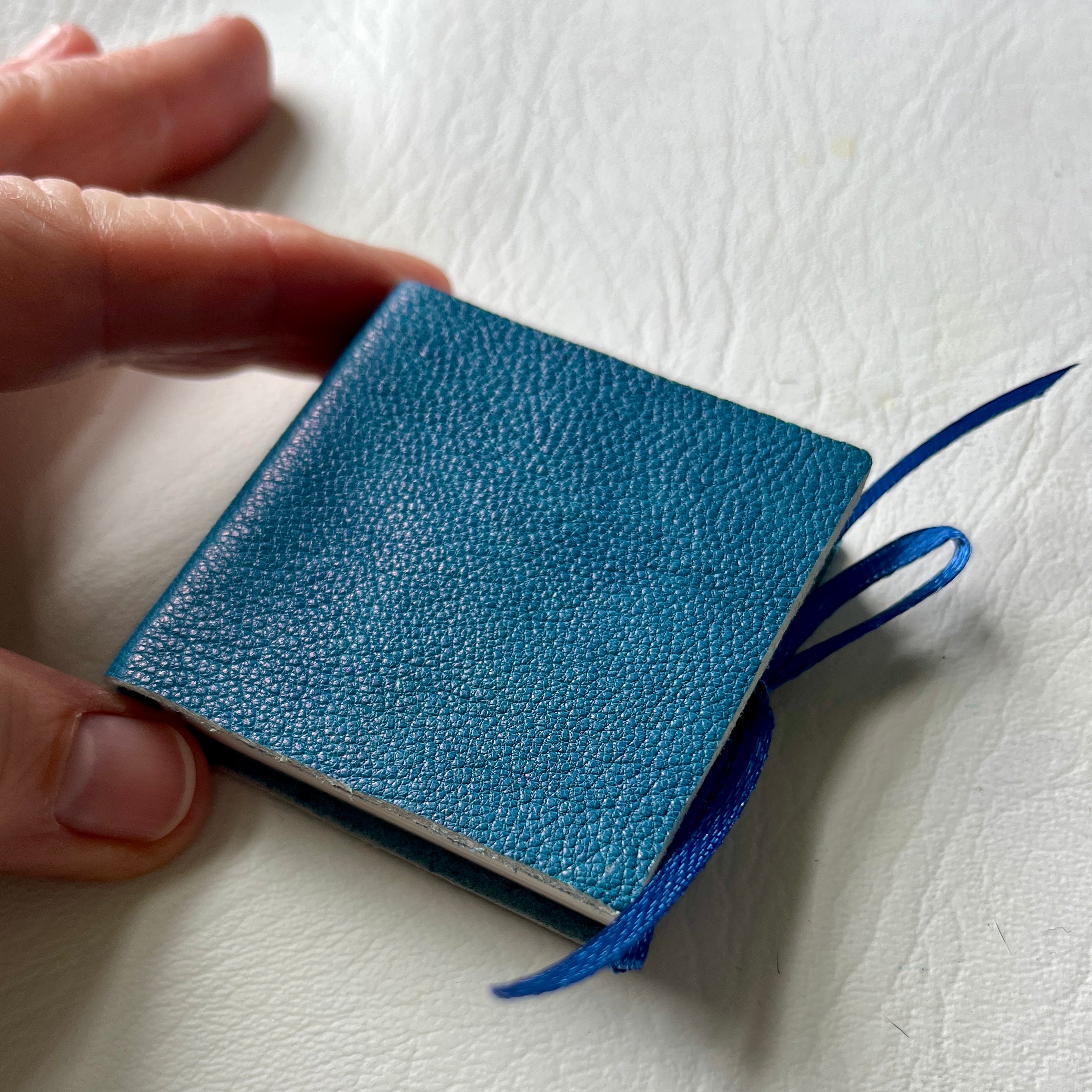 Square handmade mini journal in genuine leather - blank pages